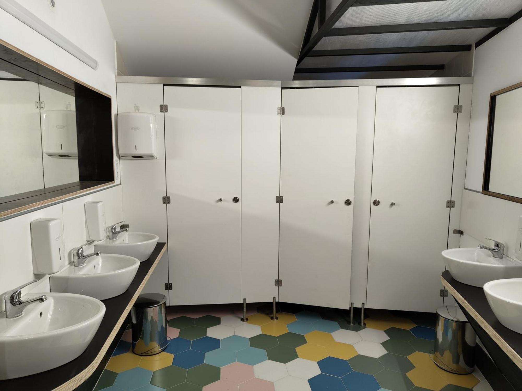 Urbe Sanchina - Hostel & Suites Гуарда Екстериор снимка