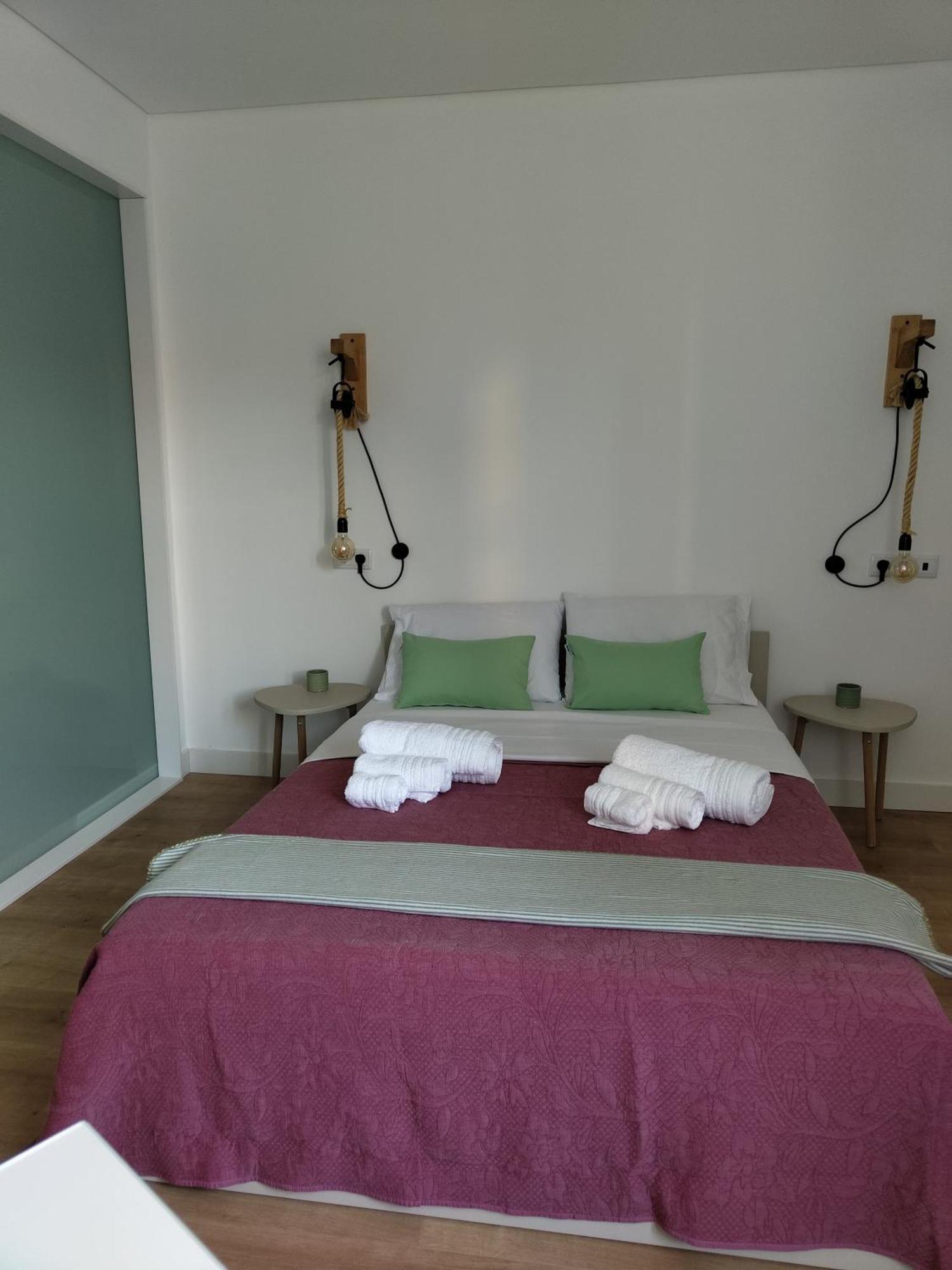 Urbe Sanchina - Hostel & Suites Гуарда Екстериор снимка