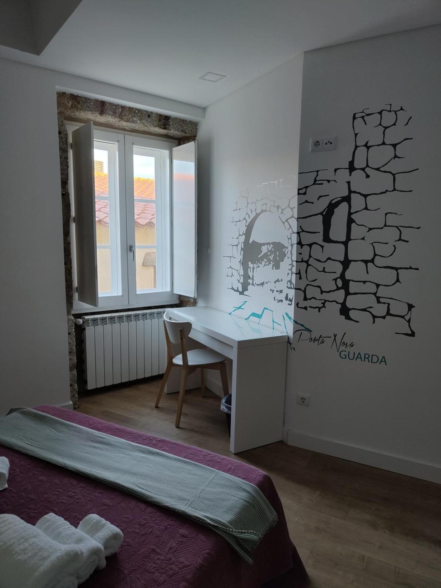 Urbe Sanchina - Hostel & Suites Гуарда Екстериор снимка