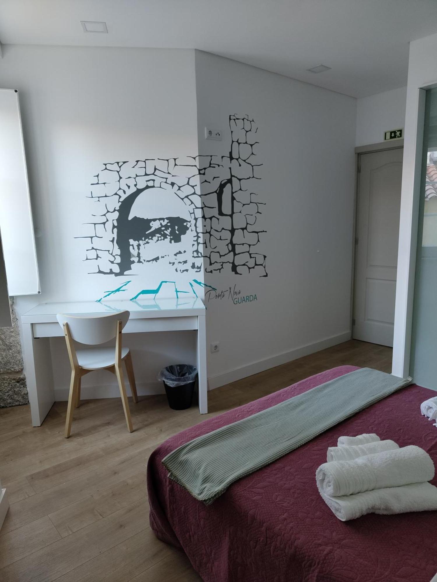 Urbe Sanchina - Hostel & Suites Гуарда Екстериор снимка