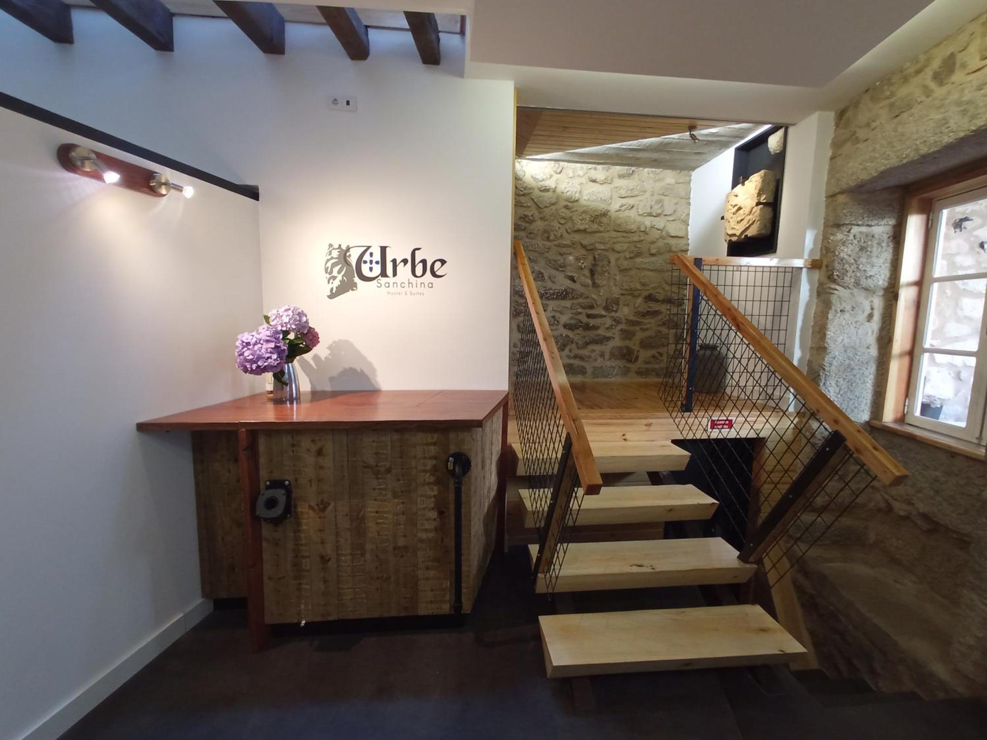 Urbe Sanchina - Hostel & Suites Гуарда Екстериор снимка