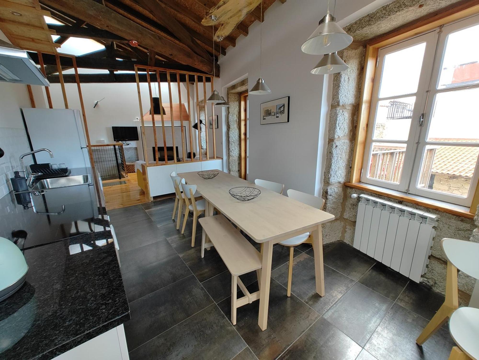 Urbe Sanchina - Hostel & Suites Гуарда Екстериор снимка
